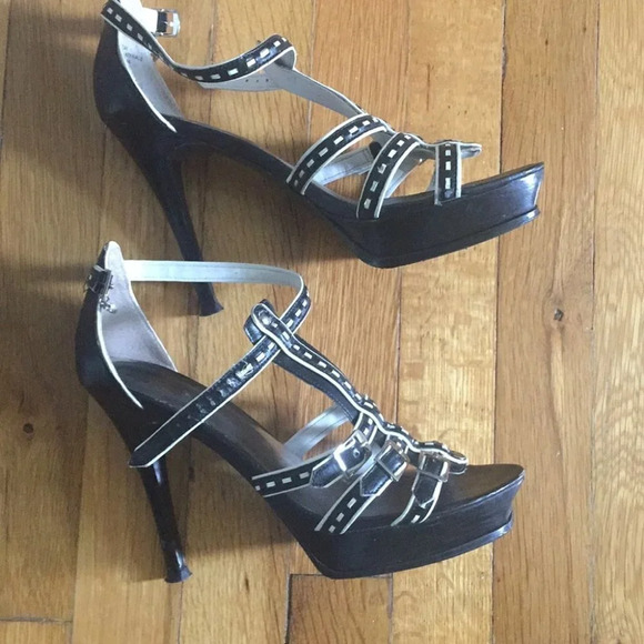 GUESS Women's Taxi Platform Sandal Black White 7 - Picture 3 of 6